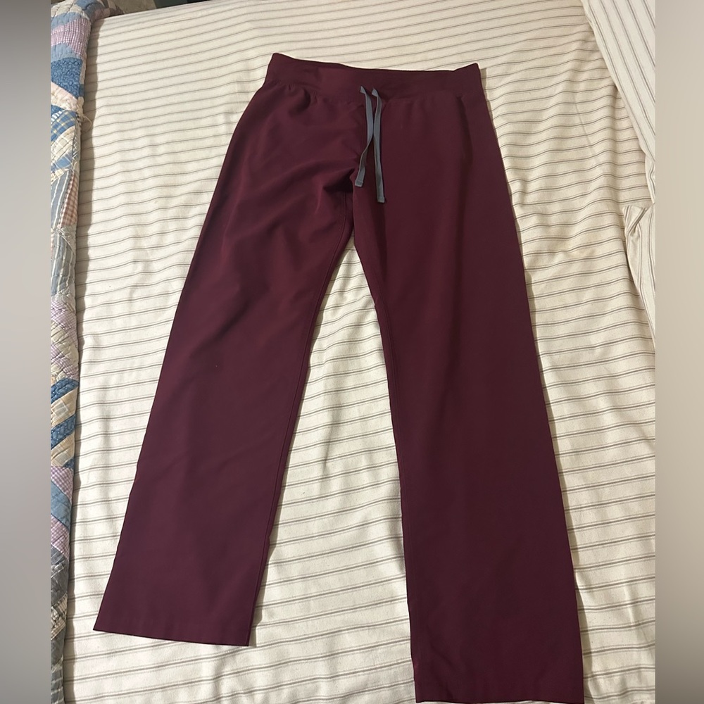 Figs Large Tall burgundy scrub pants. Livingston Basic. Grey waist tie.